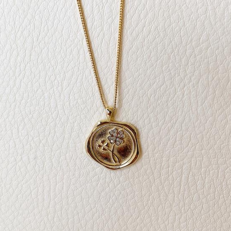 Four Leaf Clover Gold Pendant Necklace